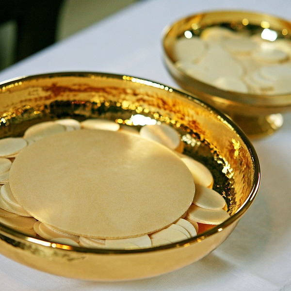 Eucharistie feiern / © pajala/pixabay.com/Pixabay License Eucharistie feiern