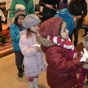 Kindersegnung 2015 in der Stadtpfarrkirche Urfahr mit dem Kindergarten Schwalbennest.