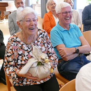Christl Bartel mit dem Bschoad Binkerl