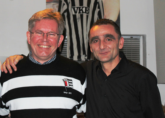 2 x 50 Jahre: Im LASK-Pullover mit dem ehemaligen LASK-Spieler Goran Kartalija