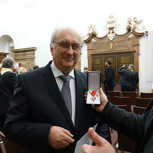 Domorganist Wolfgang Kreuzhuber beim 'Probetragen'