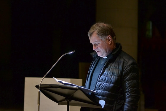 Bischof Manfred Scheuer bei der Langen Nacht der Namen.