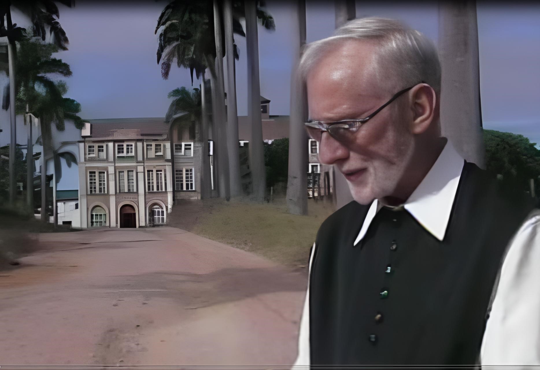 P. Meinrad vor dem Kloster Jequitibá
